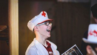 Квест «Психушка» для подростков: Когда ты и твои друзья нашли технический мануал для КошкоДемона и поняли, что он требует котят и мультиков, чтобы захватить мир. Квест «Психушка». Квест для подростка в Балаково.